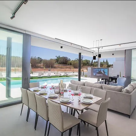 Villa The Ultimate 5 Star Holiday In With Private Pool And Close To The Beach 1705 *