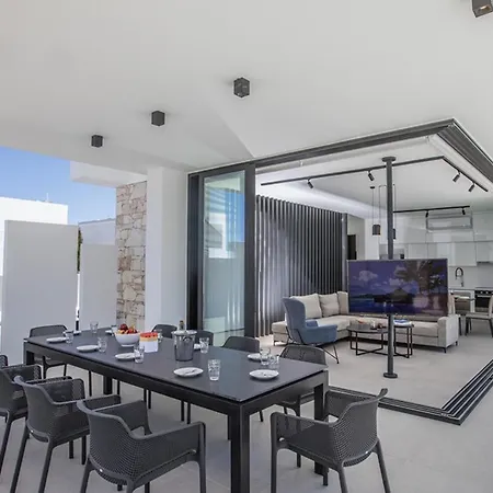 The Ultimate 5 Star Holiday In With Private Pool And Close To The Beach 1705 Villa Protaras
