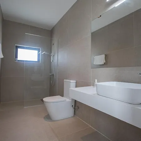 Villa The Ultimate 5 Star Holiday In With Private Pool And Close To The Beach 1705 *