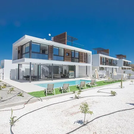 The Ultimate 5 Star Holiday In With Private Pool And Close To The Beach 1705 * Protaras