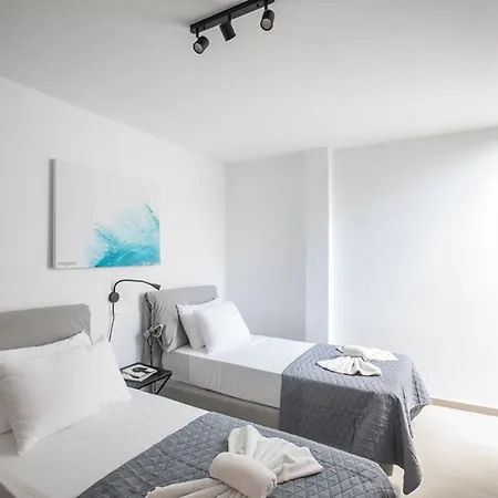 The Ultimate 5 Star Holiday In With Private Pool And Close To The Beach 1705 *